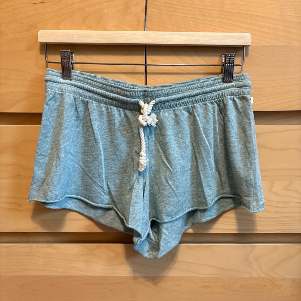 Aritzia TNA Casual Light Green Shorts, Like New